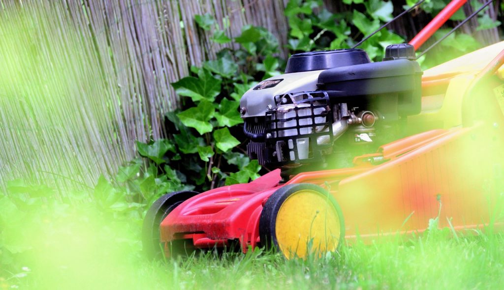 Lawn Mower Mow Gardening Lawn - congerdesign / Pixabay